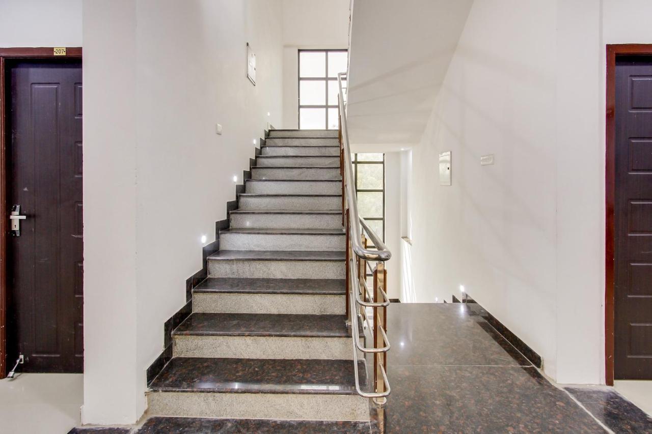 Hotel Oyo 69625 Mayuraa Residency Kumbakonam Exteriér fotografie