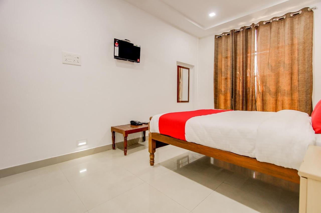 Hotel Oyo 69625 Mayuraa Residency Kumbakonam Exteriér fotografie